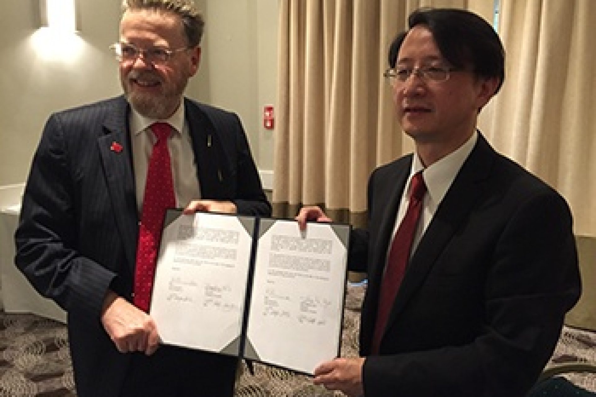 professorzhaohuiwuandprofessorsirkeithburnett